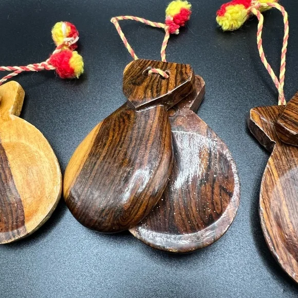 vintage Mexico wood castanets! Made from high-quality materials - Picture 3 of 8